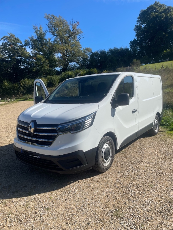 Vend Renault trafic 2022