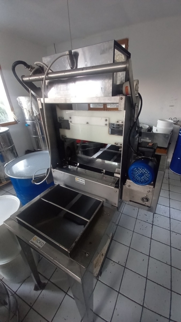 Machine à désoperculer